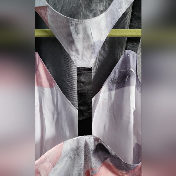 Floral Racer Back Tank Blouse - Picture 5 of 5